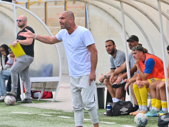 אורי קרגולה (ירון קליין)